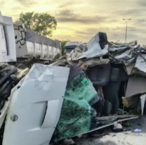 Dos muertos tras un choque brutal con un camión