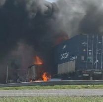 Dos camiones chocaron y se incendiaron: hay cinco muertos