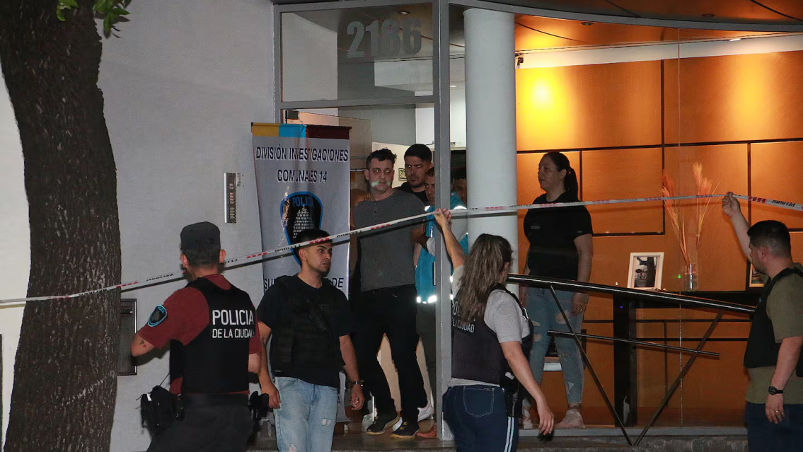 "Sacado": así se lo llevaron al novio de Lourdes de Bandana, le revisaron todo