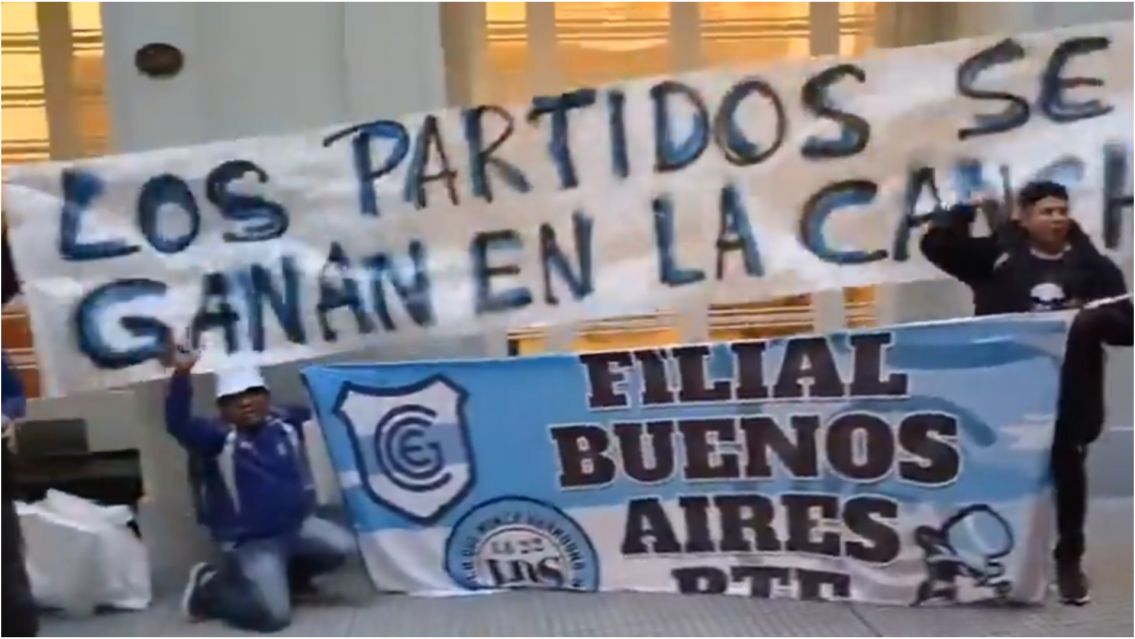 Protesta de hinchas del Lobo en AFA tras la derrota sancionada