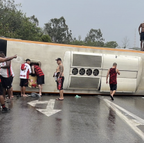 URGENTE: volcó un micro de Flamengo, viajaban para el partido con Racing