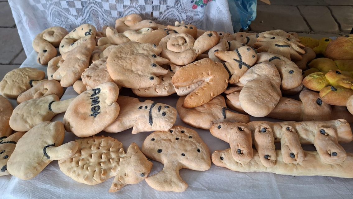 Furor por la feria de las ofrendas en Jujuy: cuánto cuesta armar la mesa para las almas