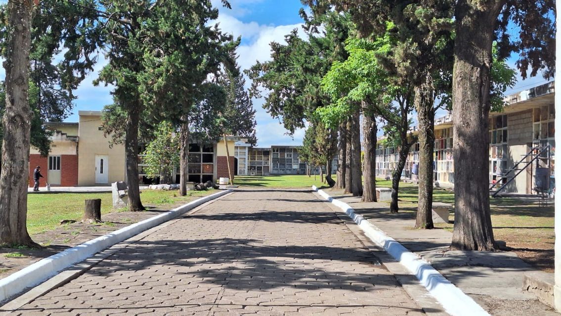 Cementerio Virgen del Rosario: horarios especiales para el 1 y 2 de noviembre