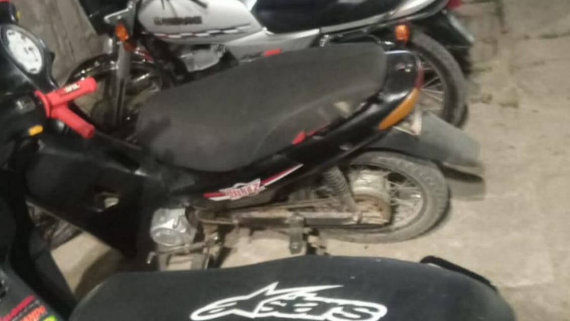 Juje�os se hicieron los picantes en Halloween y terminaron sin moto: se comieron un operativo sorpresa