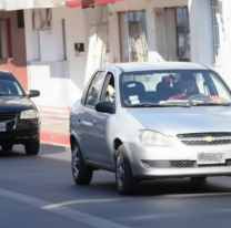 Remiseros al límite en Libertador: denuncian competencia ilegal