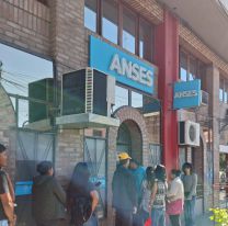 Indignación en ANSES: largas filas bajo el sol en Jujuy