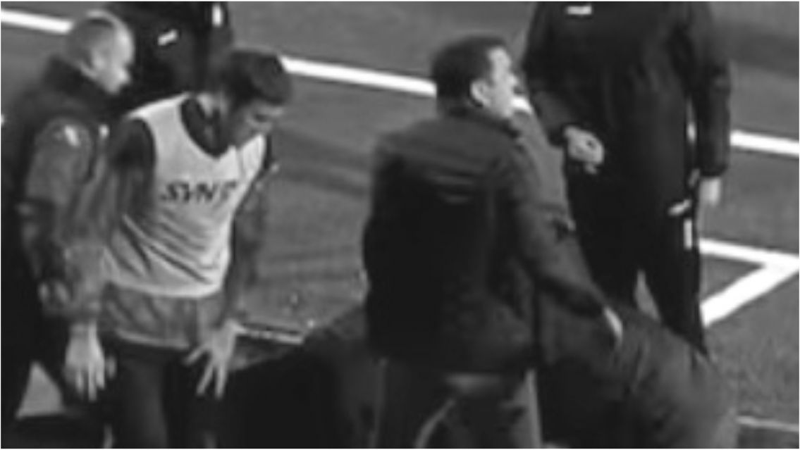 Dolor en el fútbol: un querido DT colapsó y murió en pleno partido