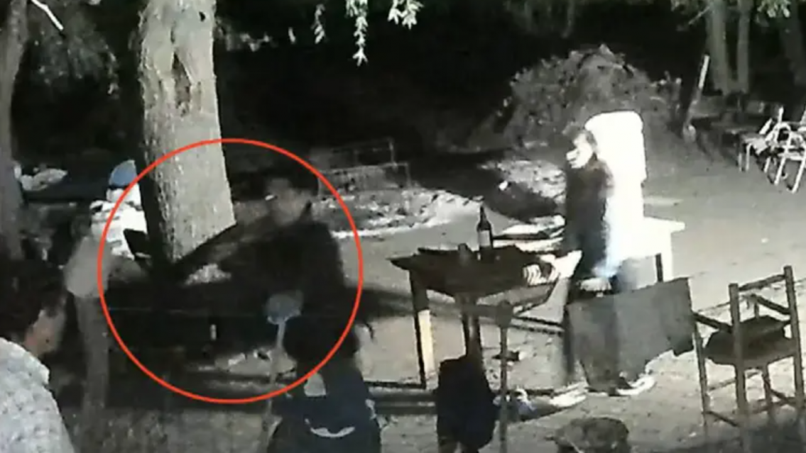 Festejaba su jubilación y murió de un tiro por un hombre que quería quitarle su hijito a su ex mujer