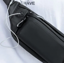 Adi&oacute;s a la ri&ntilde;onera: el cl&aacute;sico que vuelve con fuerza y se convierte en el accesorio del verano