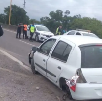 Juje&ntilde;o perdi&oacute; el capot, provoc&oacute; un choque y se dio a la fuga