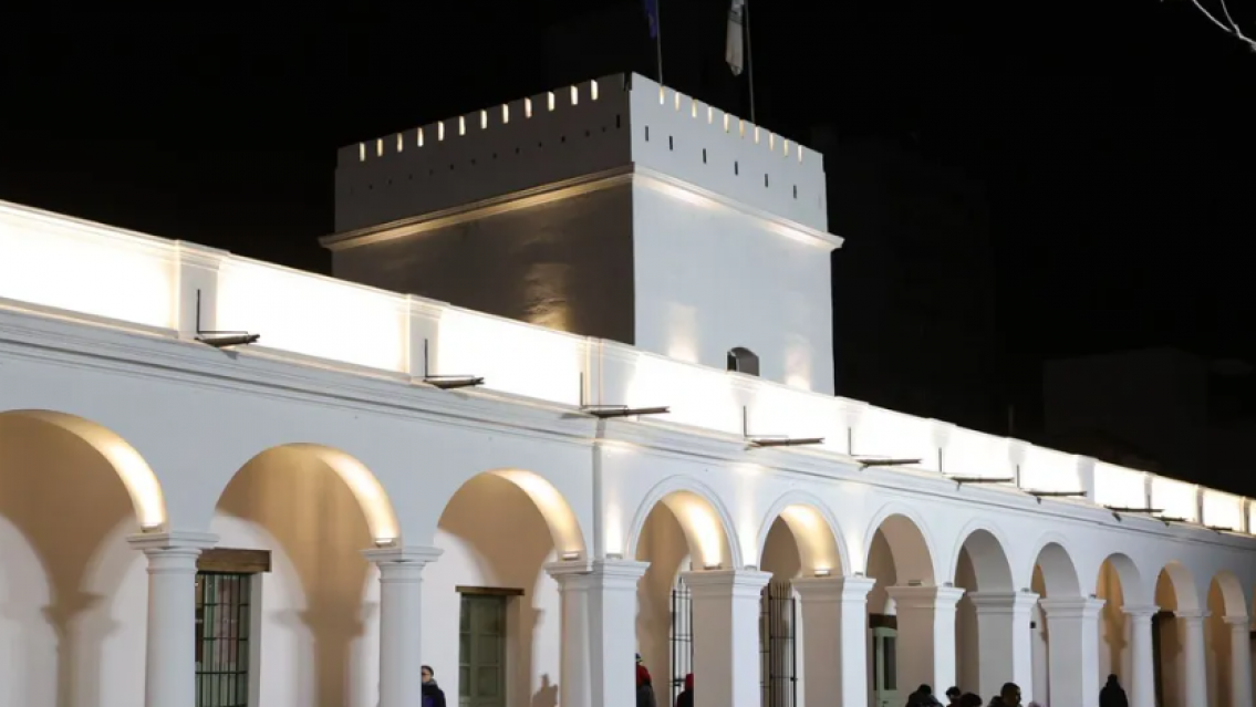 C�mo fue la r�pida intervencion de bomberos en el Cabildo de Jujuy