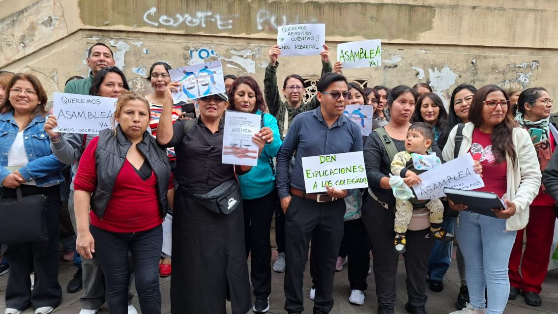 Enfermeros denuncian malversaci�n de fondos y piden la renuncia de la comisi�n directiva del Colegio de Jujuy
