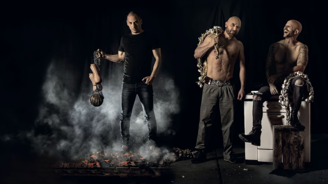 Mes del orgullo: vinculan a Germ�n Martitegui con uno de los hombres de esta foto