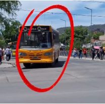 ¿Usan el guiño los jujeños cuando manejan?: el video que los deschava