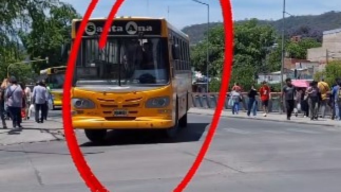 �Usan el gui�o los juje�os cuando manejan?: el video que los deschava