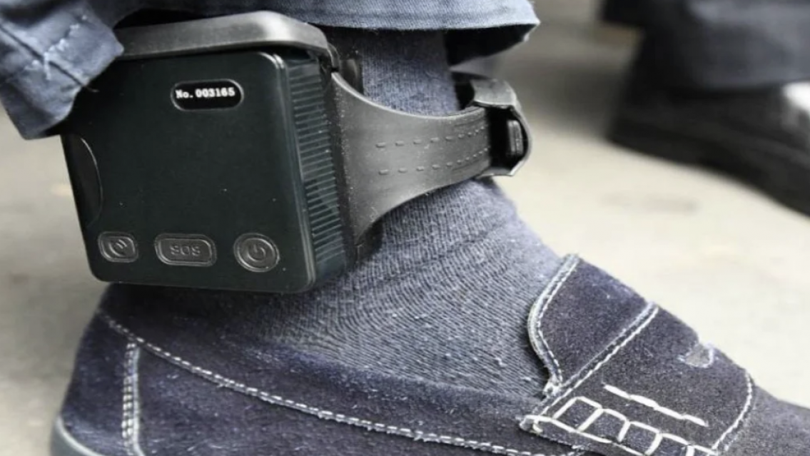 Cumpl�a prisi�n domiciliaria, atac� a su pareja y le dispar� en la garganta