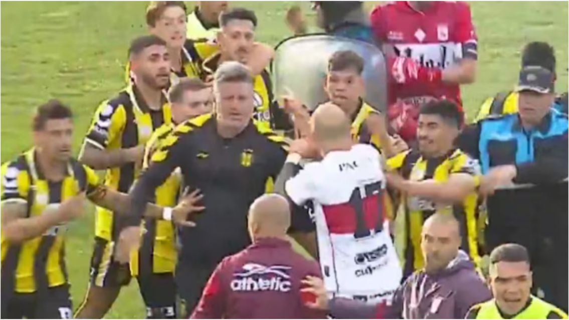 Batalla campal y gas pimienta: Madryn avanzó a la final por el ascenso