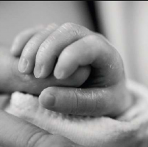 Desgarradora denuncia de una madre tras la muerte de su beba en el parto: "eran practicantes"