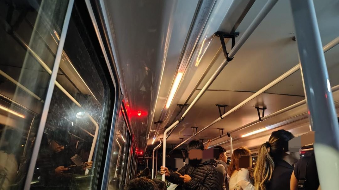 "Le seguimos pagando a algún porteño": reflexión de un influencer por la suba del bondi