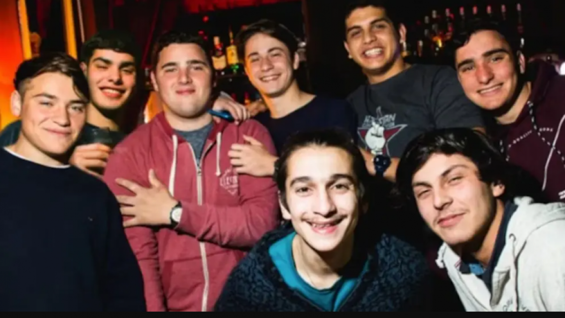 Uno de los rugbiers no quiso salir en el documental y se pic� todo dentro de la c�rcel