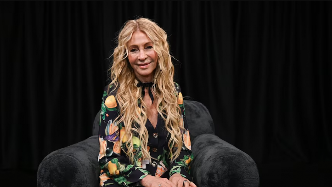 Allanaron a un hombre acusado de acosar a Cris Morena: hallaron recortes de sus ojos y anotaciones