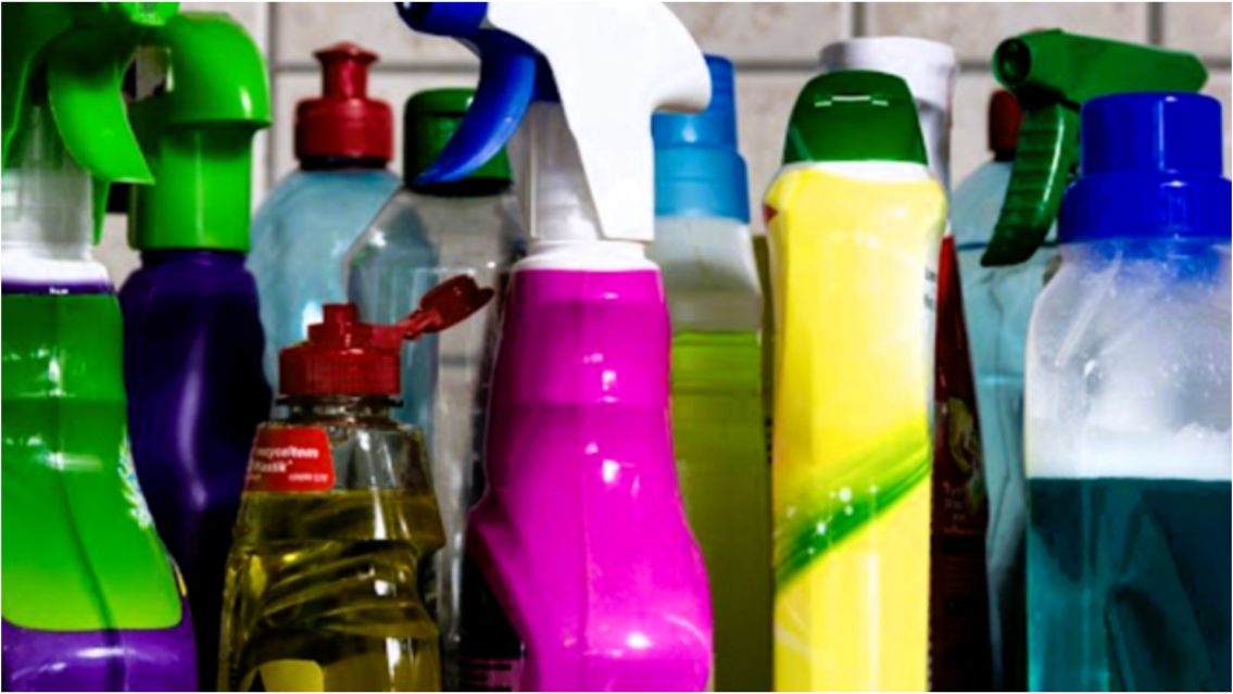 Ni se te ocurra limpiar con estos productos: ANMAT prohibió una reconocida marca