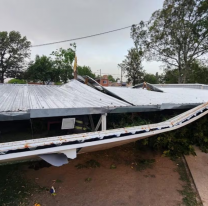 Enorme techo cayó sobre dos nenas, el temporal fue devastador