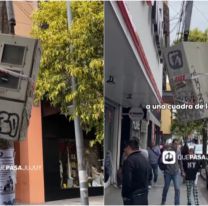 Peligro en pleno centro: una caja eléctrica colgante alarma a los vecinos