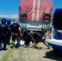 Violento robo en Jujuy: dos motochorros atacaron un camión en plena ruta