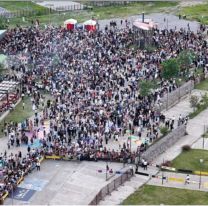 Atención comerciantes: abren las inscripciones para vender en la Cena Blanca 2025