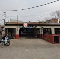 Madre atacó a golpes a una maestra: podría perder un ojo