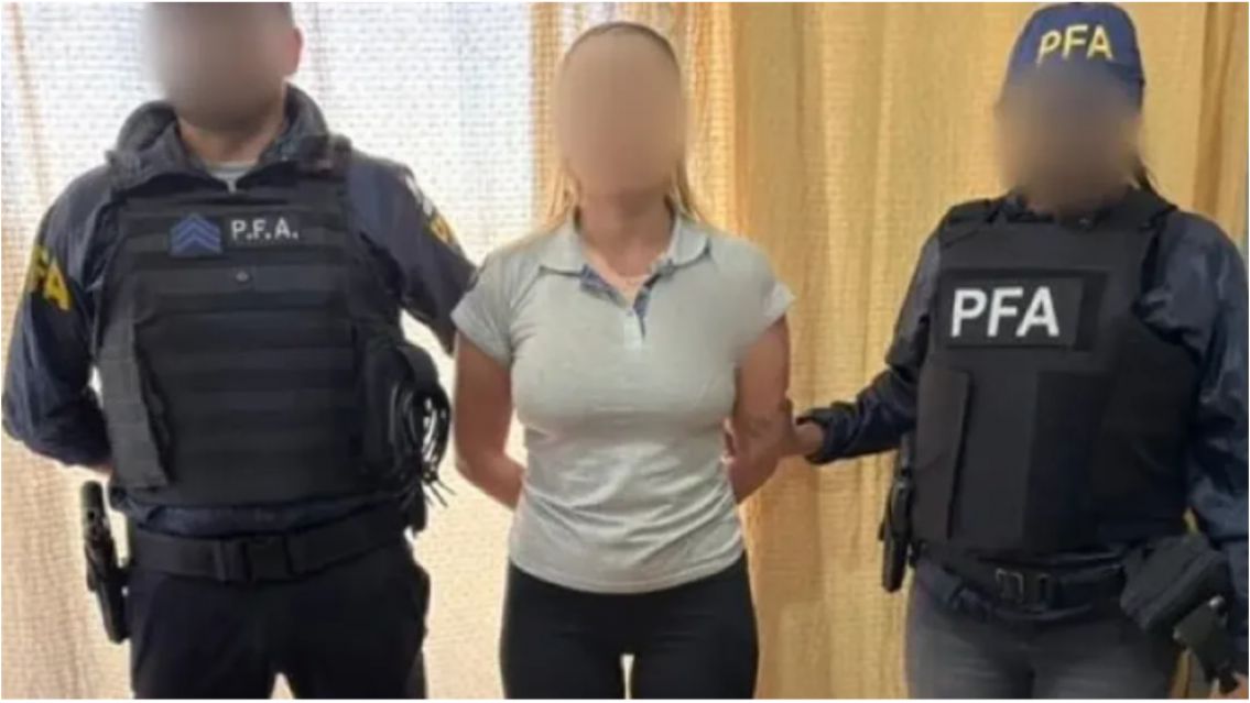 Tiene 24 a�os y un m�todo letal: atraparon a una peligrosa viuda negra