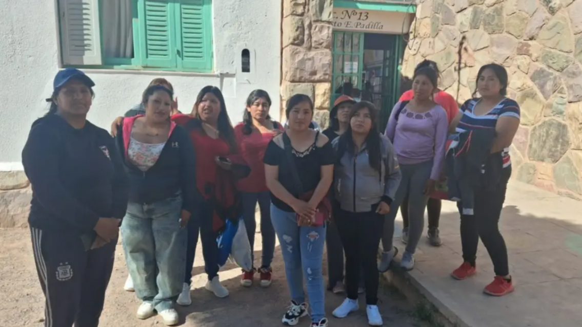 Tensi�n y violencia: una mam� golpe� a otra adentro de una escuela de Jujuy