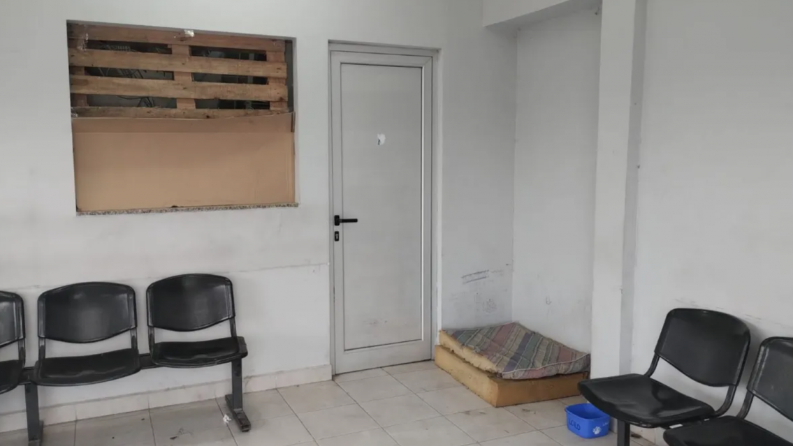 "Se cae a pedazos": denuncian que la terminal de Palpal� est� muy descuidada