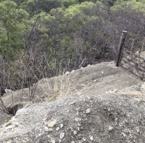 El padre "cayó" por un precipicio e investigan al hijo por "asesinato"