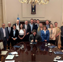 Se vienen recortes y despidos: sigue la motosierra del presidente Javier Milei