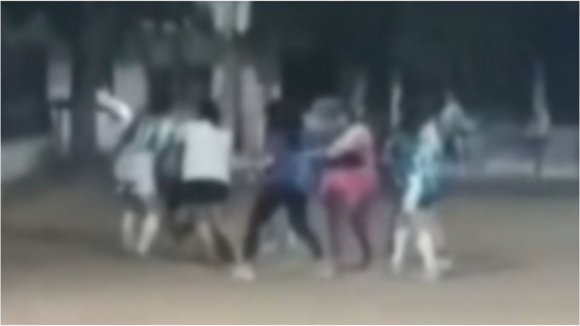 Pi�as, gritos y caos: as� fue la pelea en el f�tbol femenino de Monterrico
