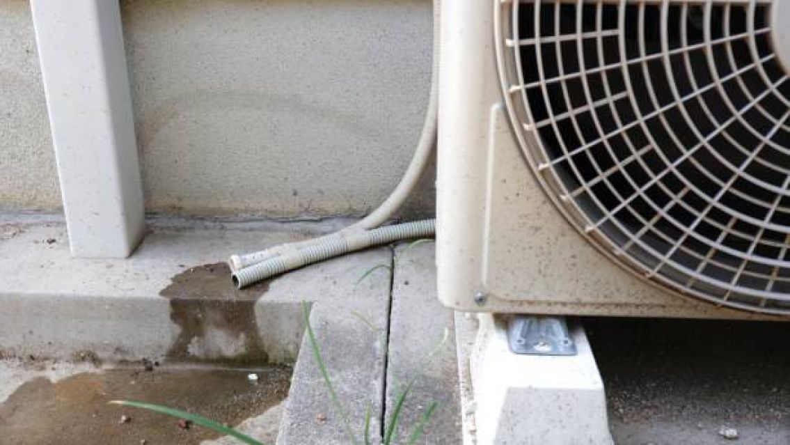 San Pedro pide colocar recipientes en los desagotes de aires acondicionados en el centro