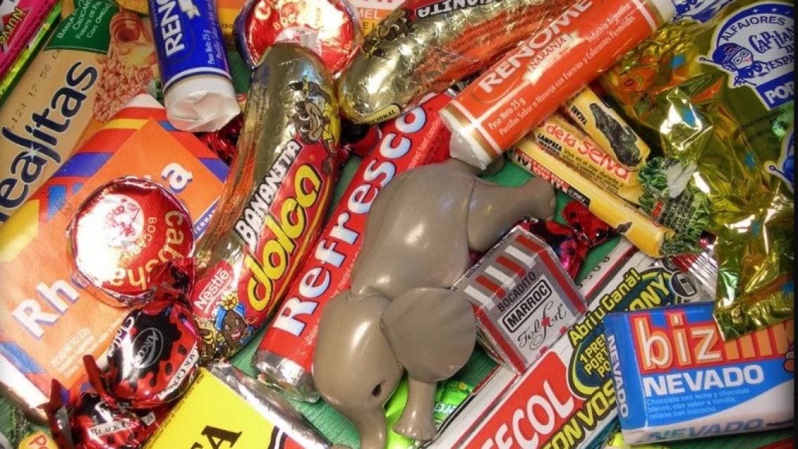 Mega empresa de golosinas suspende a 600 trabajadores y peligra un clásico navideño