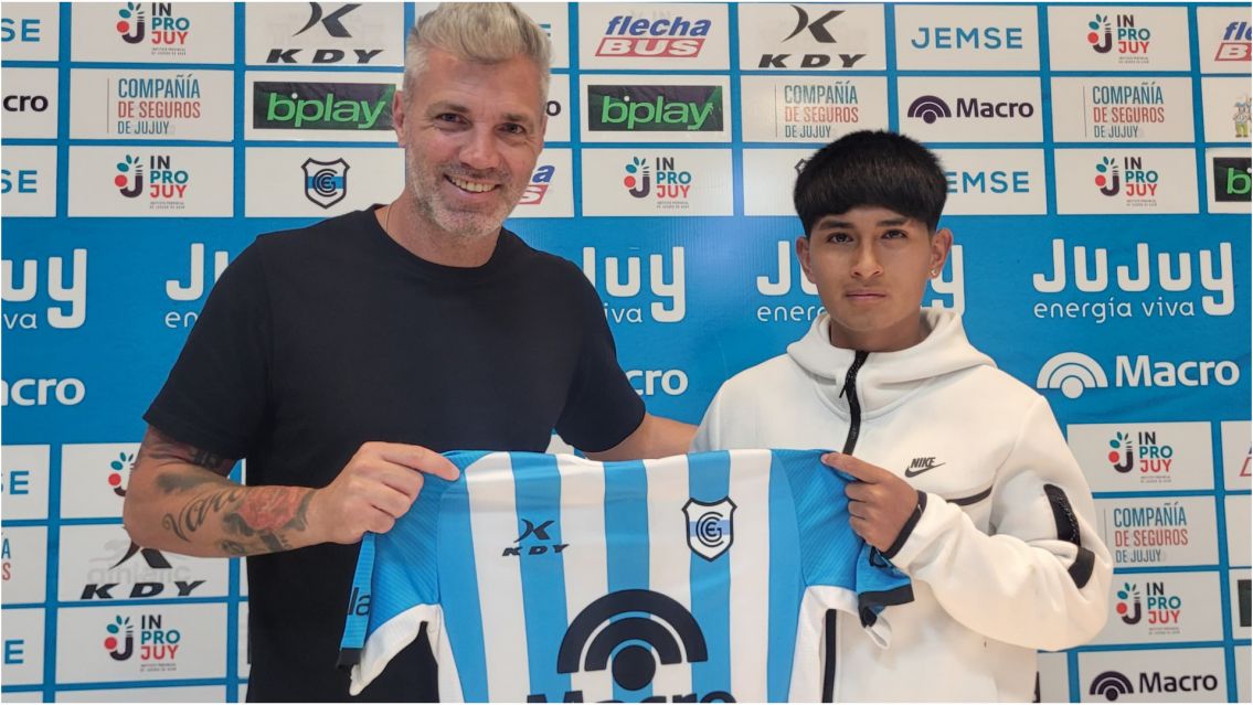 El sueño del pibe: Emiliano Zambrano firmó su primer contrato profesional