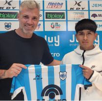El sueño del pibe: Emiliano Zambrano firmó su primer contrato profesional