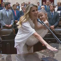 Con su hija en brazos y "por las..." Llamó la atención lo que dijo Virginia Gallardo