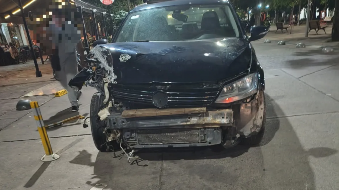 Jujeño con 1, 9 de alcohol chocó un montón de autos: cambió con su amigo que tenía 2,33