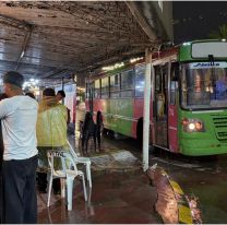 Cena Blanca en Perico: trasladan a los estudiantes a sus salones