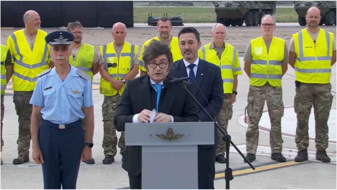 Milei presentó los primeros aviones F-16 y destacó su papel en la defensa