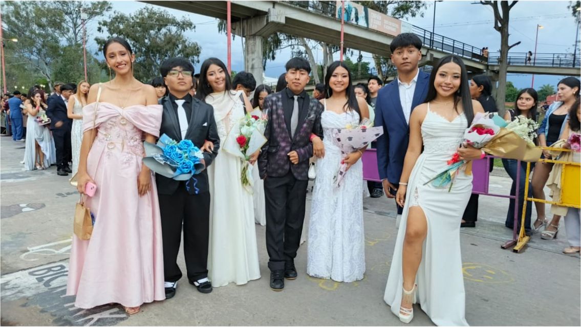 Arranc� la Cena Blanca en Ciudad Cultural: as� llegaron los egresados