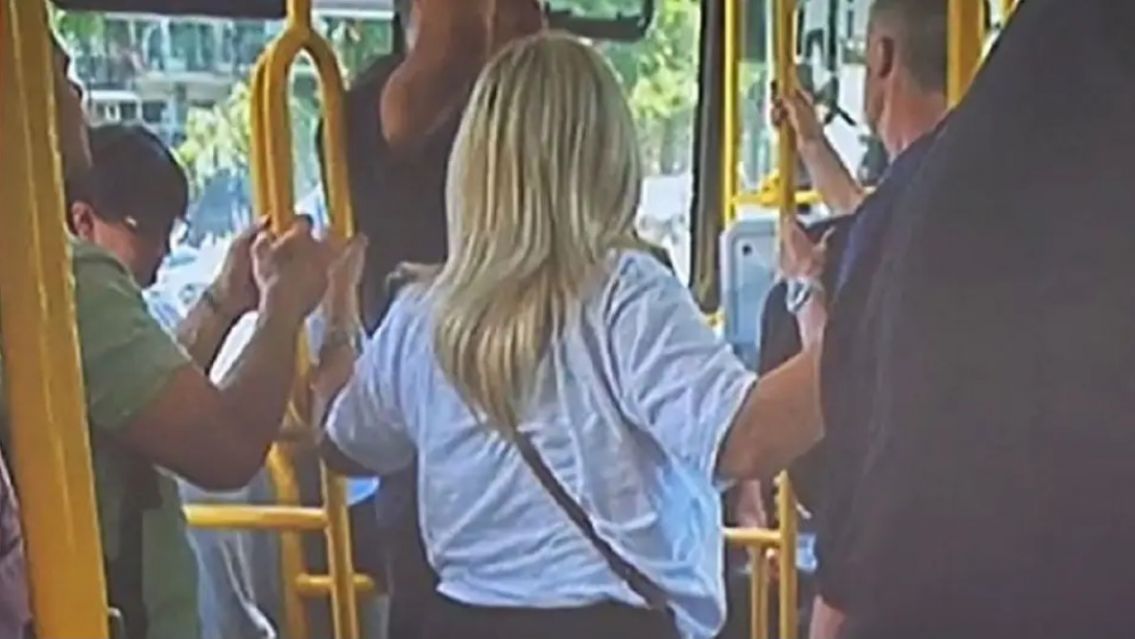 ¿Humildad o su hija es una rata? La "mamá de..." apareció en el bondi y no lo podían creer