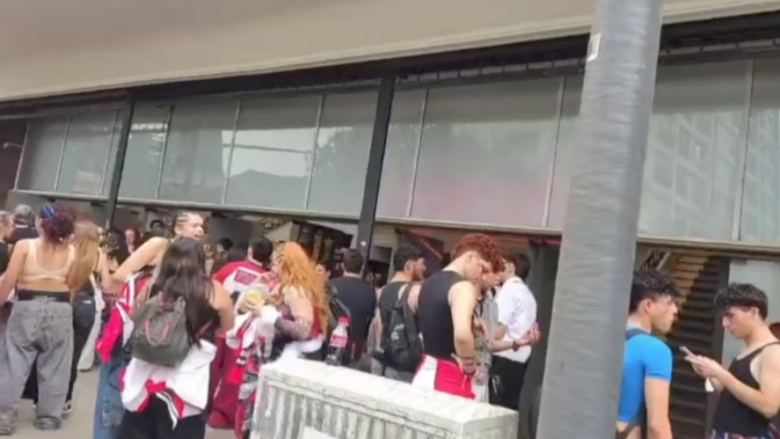 Caos en un teatro: más de 20 adolescentes se descompensaron