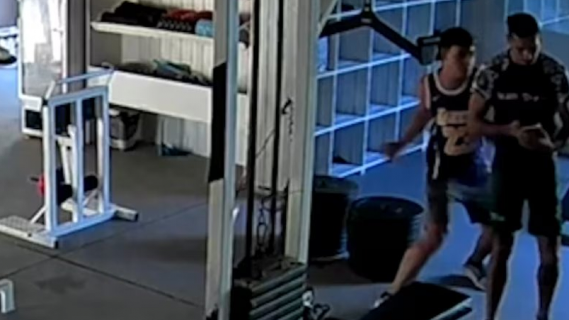 "�Tan piola sos?": golpe� a traici�n a un profesor de kickboxing