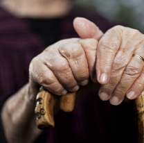 Pareja de ancianos discutían sobre qué hacer por las fiestas y se escuchó un disparo